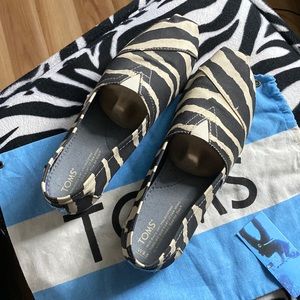 Toms Zebra Printed
